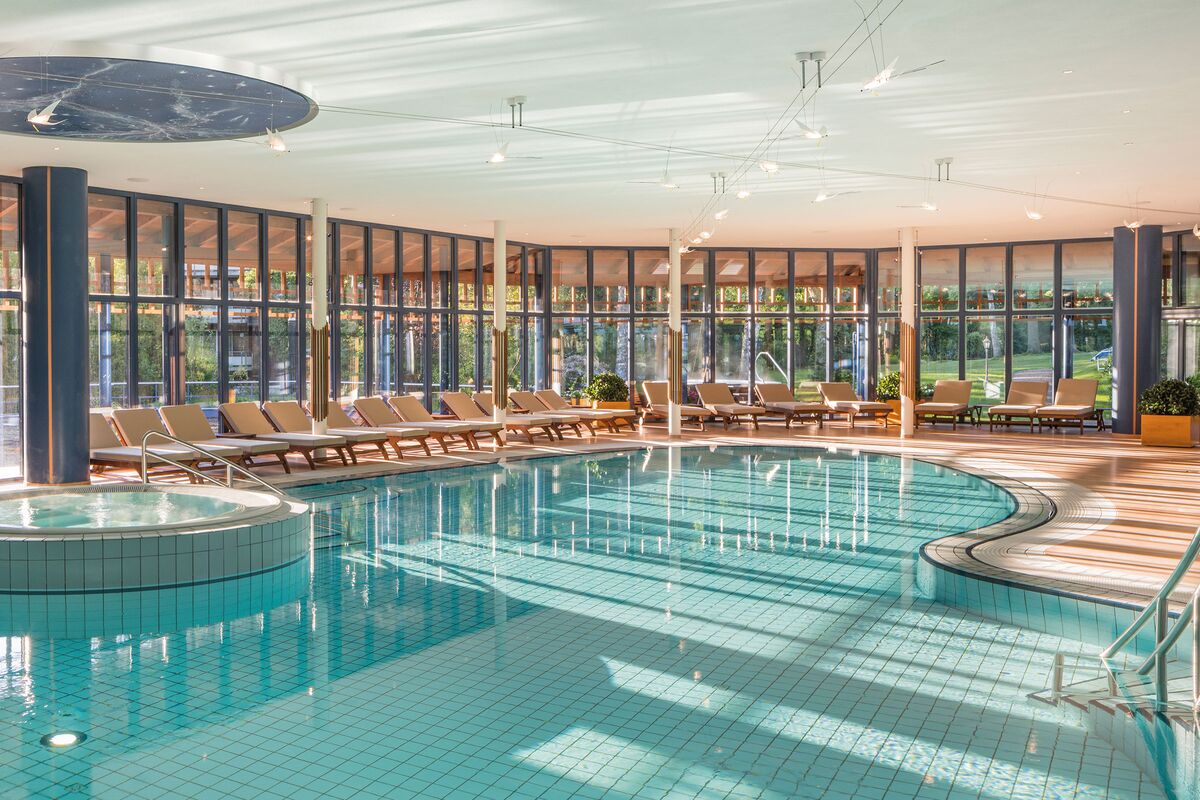 Außen- und Innenpool im Hotel