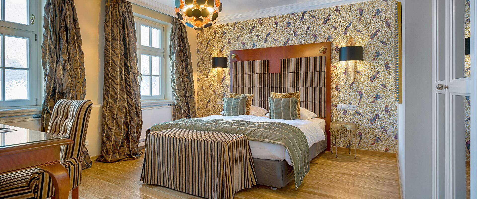 Deluxe Junior Suite - Bedroom
