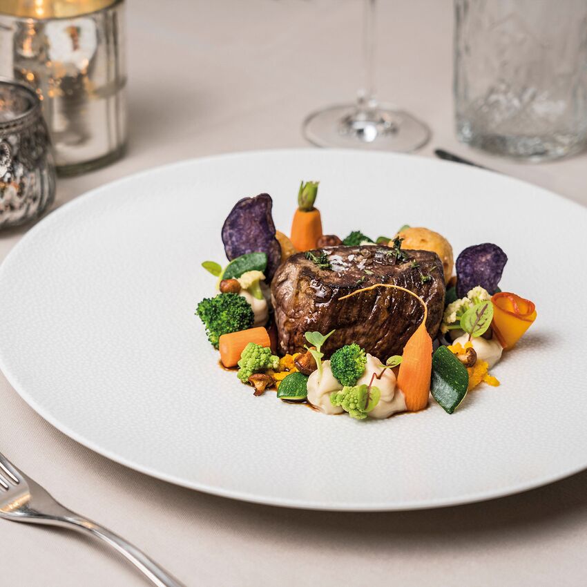 Fillet of beef with almond balls and vegetables